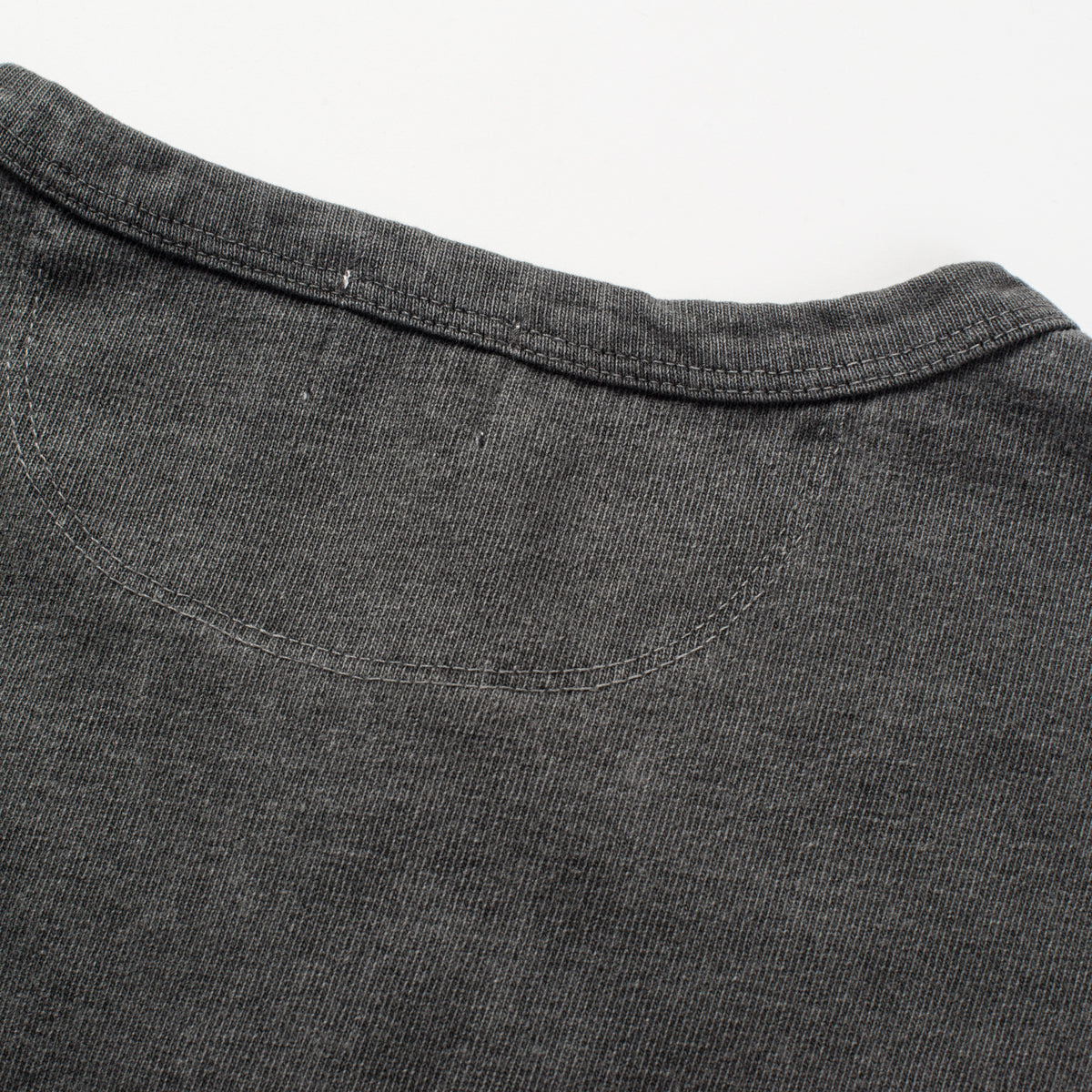 13 OUNCE HENLEY MIDNIGHT upper back