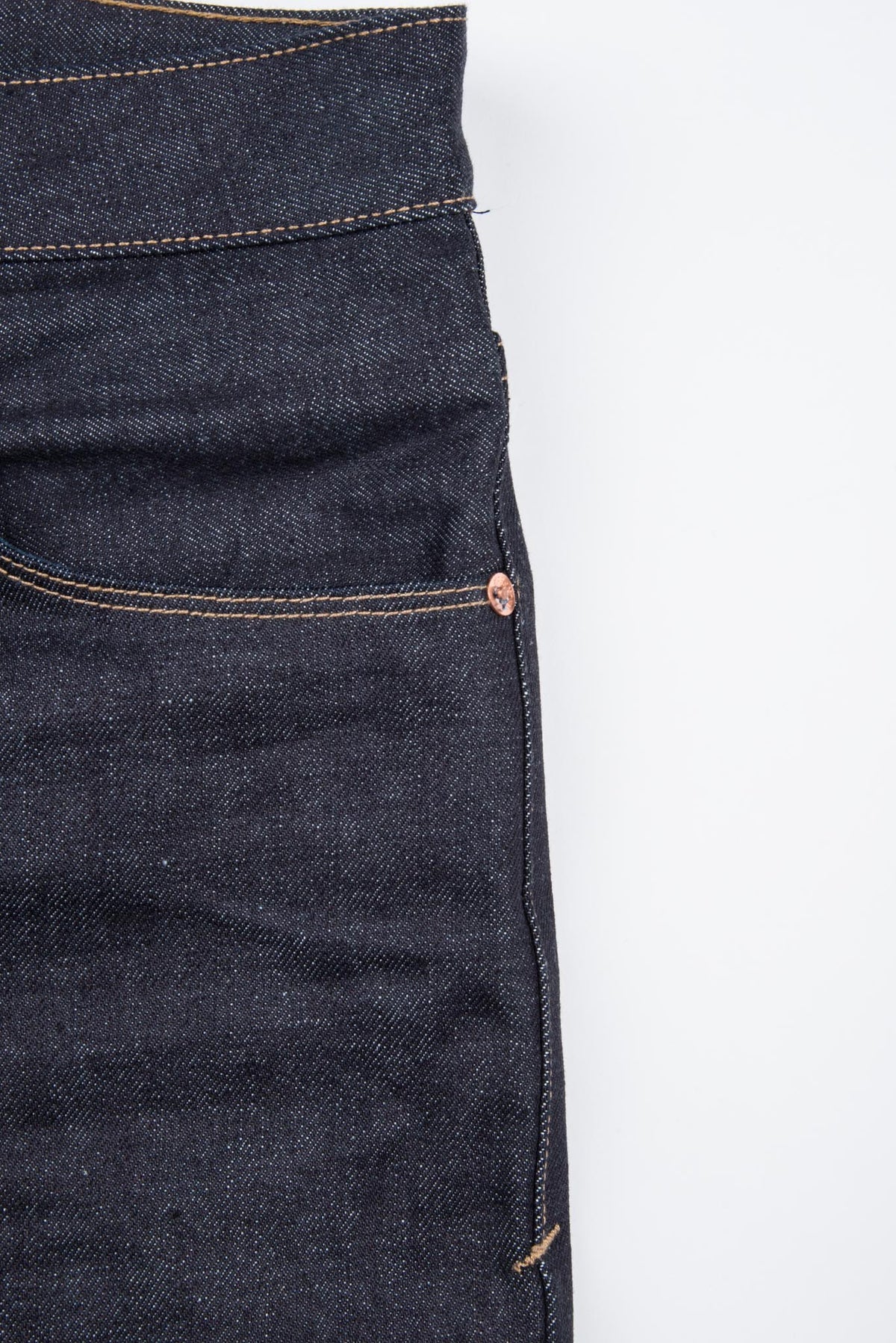 Avila Slim Taper <span> 14.50 ounce Kaihara Denim</span>